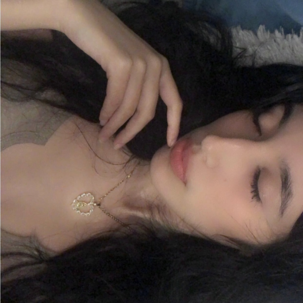 Meet your Posher, Shajaira